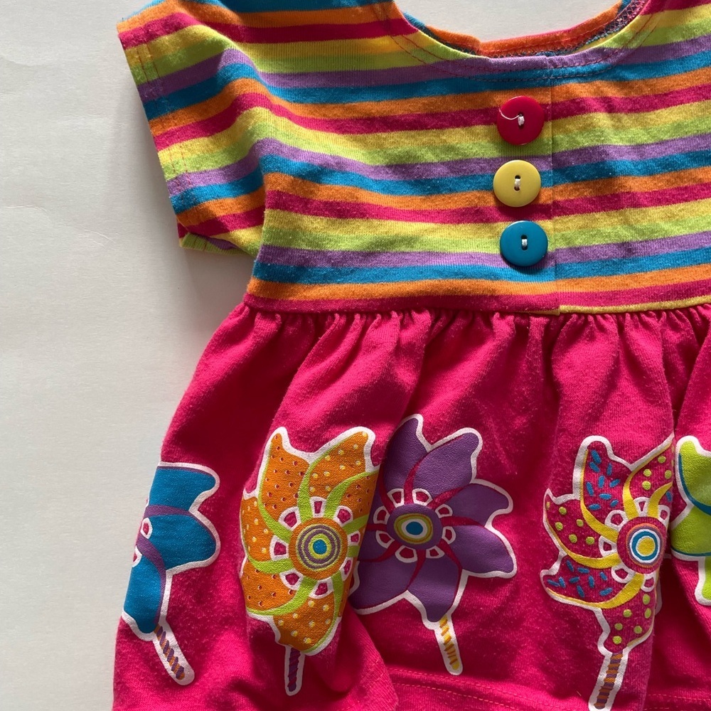 Vibrant Vintage Pinwheel Top 2T - Picture 6 of 7